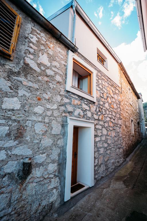 Apartamento Charming Old Stone House Sali Exterior foto